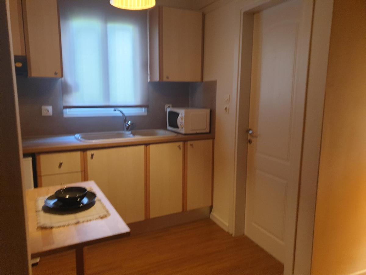 A Pleasent Small -Studio Close To The Port Of Volos Exterior foto